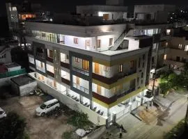 Padma Homes Stay- Luxury Service Apartment 1BHK & 2BHK & 3BHK