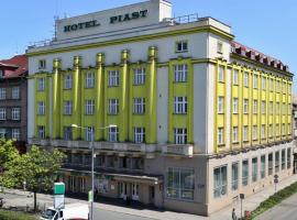 Hotel Piast，位于捷克捷欣的酒店