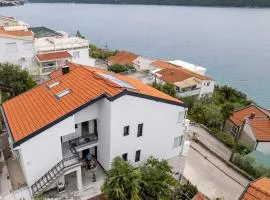 Villa Emina sa privatnom Plažom i Parkingom