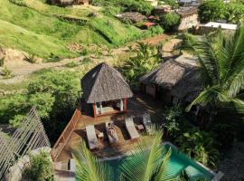 Villa Del Sol，位于曼克拉的带停车场的酒店