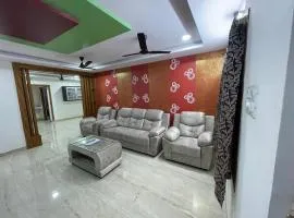 Furnished 3 BHK in Prime Location Near Arilova - 3rd Floor