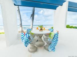 Gorgeous Ocean Views! Welcome to Bella Breeze! BeachFront 2BR 2BA，位于Sion Farm的酒店