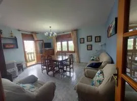 Casa Nasarre- Acogedora casa rural con garaje con vistas a la Sierra de GUARA