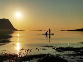 Rystad midnight sun and nature，位于Rystad的海滩短租房