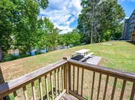 Cabin Close to parkway rd with River View