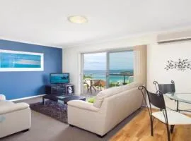 Summerton Comfortable Apartment In Terrigal Accom Holidays