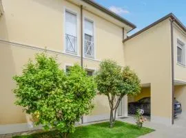 Amazing Home In Marina Di Pietrasanta With Wifi And 3 Bedrooms