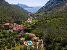 Amazing Home In Trstenik With 2 Bedrooms, Wifi And Outdoor Swimming Pool