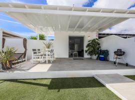 VILLAS NEW LANZASUITES PLUS，位于普拉亚布兰卡的度假屋