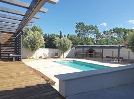 Villa Moderne avec Piscine proche Narbonne，位于Sallèles-dʼAude的酒店