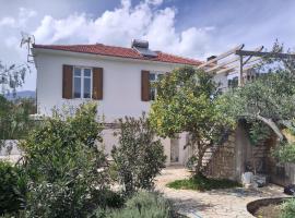 Metropolis Villa，位于瓦西的带泳池的酒店