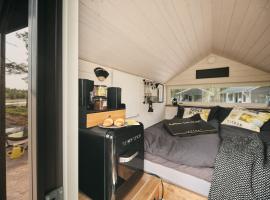 AC kryp in cabin 2，位于罗威萨的豪华帐篷营地