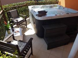 Mediterranean ocean view 4star appartment in Villa，位于里耶卡的带按摩浴缸的酒店