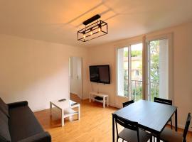 APPARTEMENT SPACIEUX AVEC BALCON，位于Saint-Fons的酒店