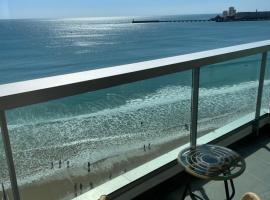 Face Mer vue d'exception Studio r&eacute;nov&eacute; au 9&egrave;me &eacute;tage，位于莱萨布勒-多洛讷的自助式住宿