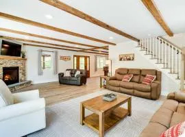 Pickleball Court & Fire Pit: Milton Cabin!