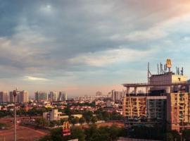 PrateekDailyHotel2，位于让布卢的酒店
