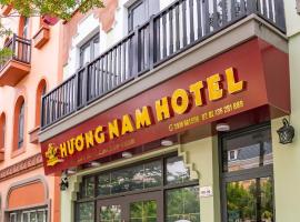 Hương Nam Hotel，位于下龙湾的公寓式酒店