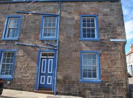 Auld Fishers Catch- homely apartment near the sea，位于安斯特拉瑟的酒店