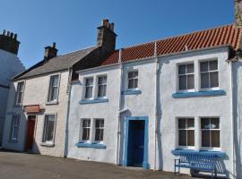 Sand And Sea Cottage- lovely family home Crail，位于克雷尔的酒店