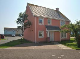 Seahaven- family home in East Neuk coastal village，位于安斯特拉瑟的度假短租房