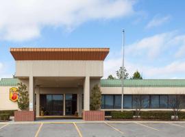 Super 8 by Wyndham Atoka，位于阿托卡的酒店