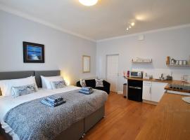 Market Apartment- harbourfront studio Pittenweem，位于皮滕威姆的酒店