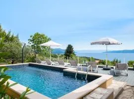 Apartment casa LENU with Pool and amazing sea view
