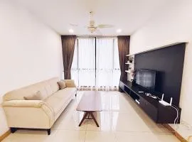 PROMO Connected Train 2 Bedroom ABOVE MALL 9
