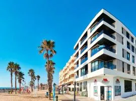 Luxury Apartment La Mata right by the sea