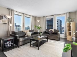 Superb 2 bedroom downtown with river view，位于萨斯卡通的酒店