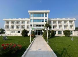 The Green Oasis Otel Spa，位于Kadıköy的酒店