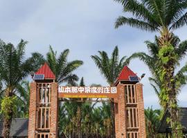 仙本那中梁度假庄园 ZhongLiang Holiday Garden Semporna，位于仙本那的乡村别墅
