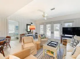 Atlantic Beach Condo - Walk to Beaches!