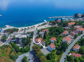 Brand new apartments Villa Tereza Icici, 100m from the beach，位于伊齐齐的酒店