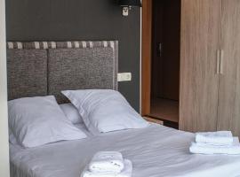 HOTEL RURAL TIXILEIRO-CECOS，位于Cecos的酒店