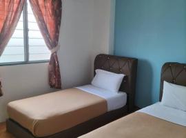 KHAIRUL HOMESTAY PANGSAPURI SUTERA SEBERANG JAYA，位于Kampong Telok的酒店