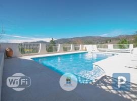 Maison Fesch, vue panoramique, 120m2, Piscine, 3ch，位于法扬斯的酒店