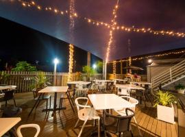 The Australian Hotel，位于金皮的酒店