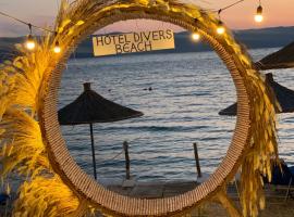 Hotel Divers，位于伏罗拉的酒店