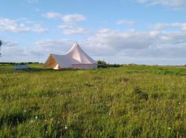 Cosy Farmhouse Glamping，位于斯泰厄的豪华帐篷营地