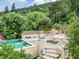 3 Bedroom Awesome Home In Vrgorac