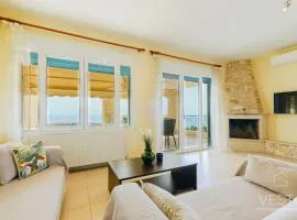 Momento 3-bdrm Villa with shared pool, Poseidi