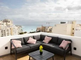 Entire Luxury Sliema Townhouse Steps from Beach