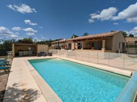 Villa en Provence avec piscine et jacuzzi，位于Tavernes的酒店