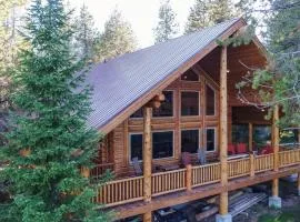 Lumberjack Lodge by KABINO Hot Tub Fire Pit Satellite WiFi Grill Large Porch