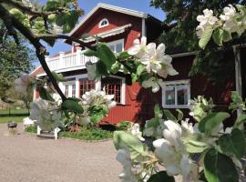 克罗科斯塔乡村民宿 ，位于B&auml;linge的带停车场的酒店