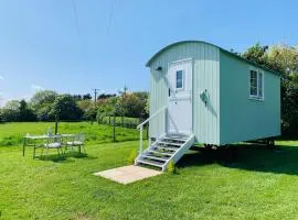 钟声草甸牧羊人小屋露营地