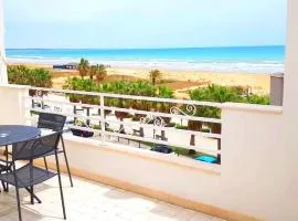 MADAGÌ Beachfront Apartments
