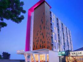 favehotel Simpang Lima - Semarang，位于三宝垄阿克马德雅妮机场 - SRG附近的酒店